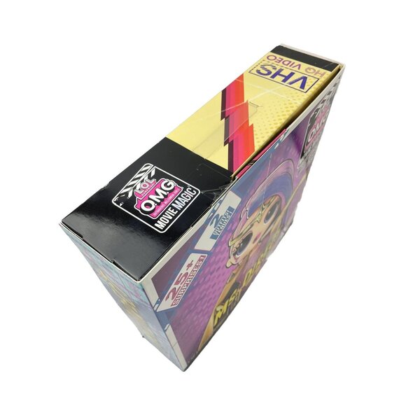 LOL Surprise OMG Movie Magic  Ms. Direct  Fashion Doll  25+ Surprises! 2 Outfits - Picture 5 of 6